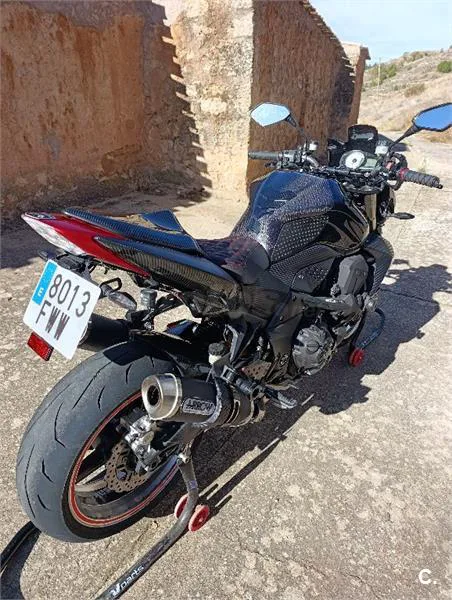 Kawasaki Z1000 – Vista 2
