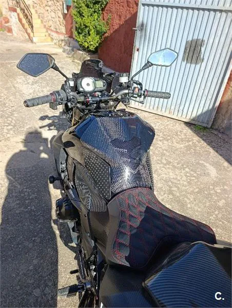 Kawasaki Z1000 – Vista 6