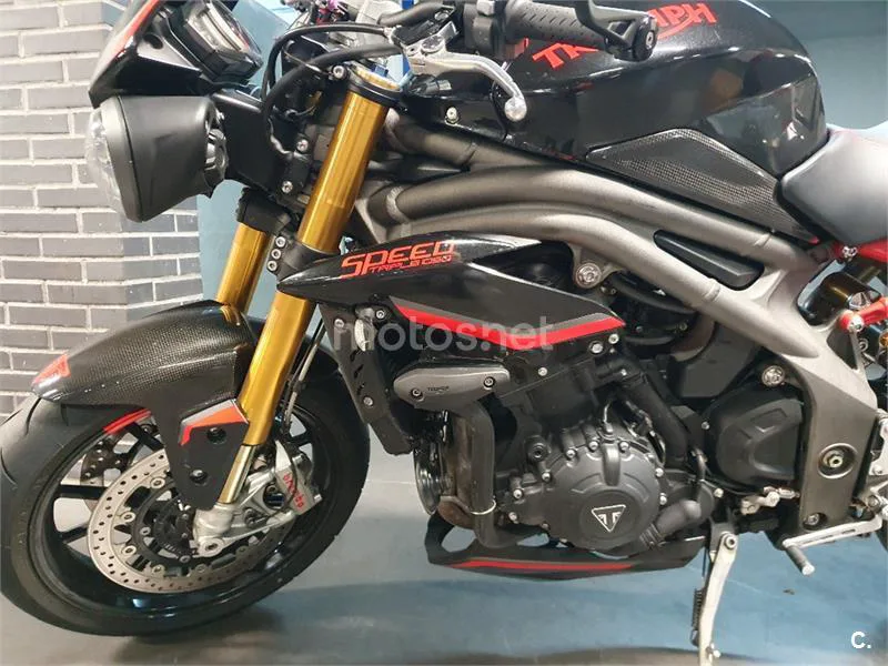 Triumph Speed Triple R – Vista 12