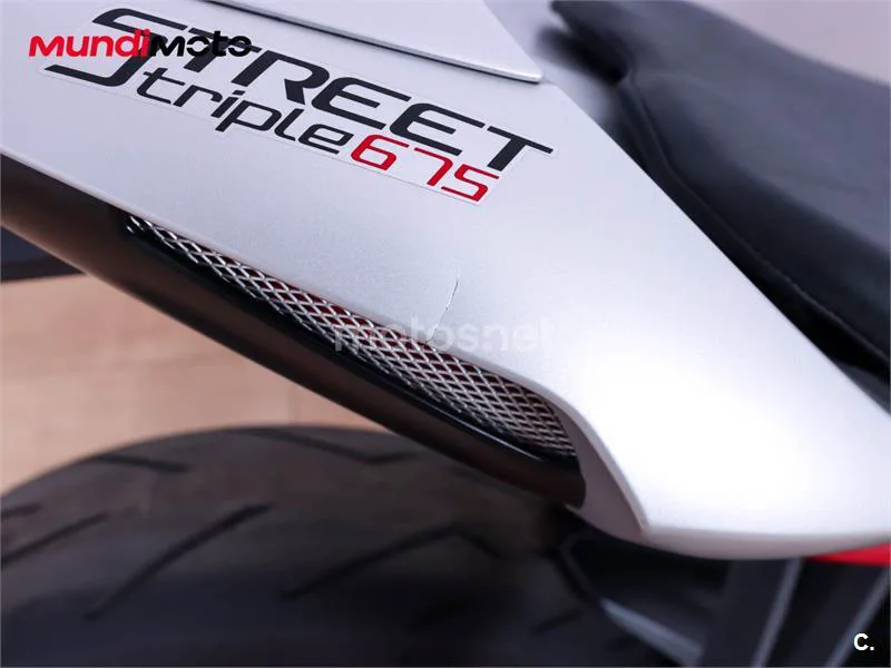 Triumph Street Triple – Vista 15