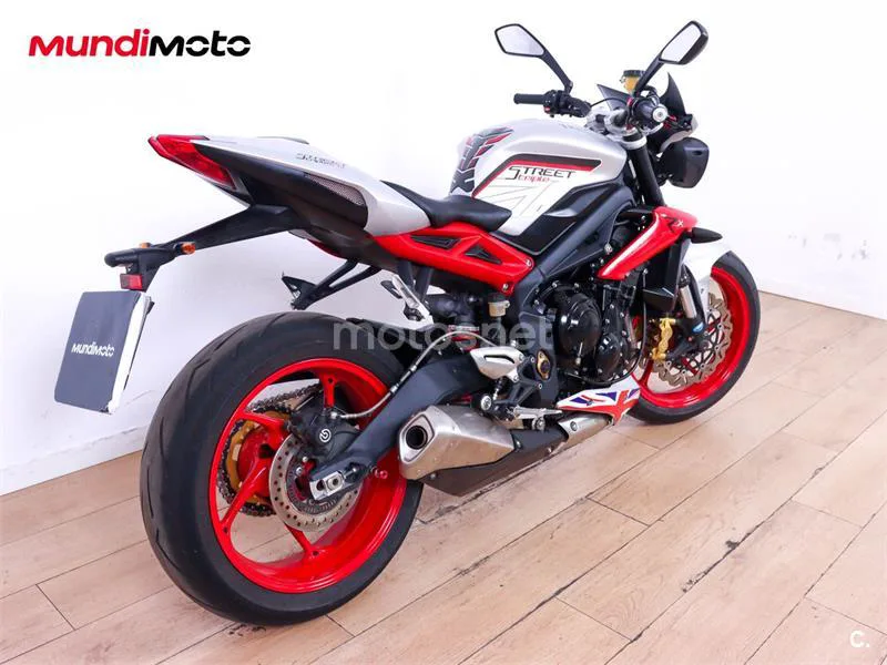 Triumph Street Triple – Vista 3