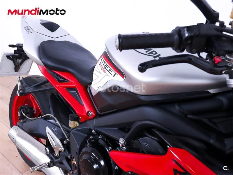 Triumph Street Triple – Vista 22