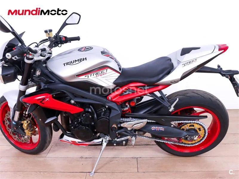 Triumph Street Triple – Vista 6