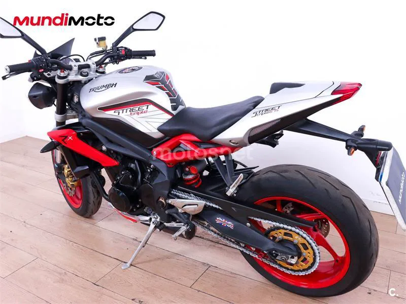 Triumph Street Triple – Vista 8