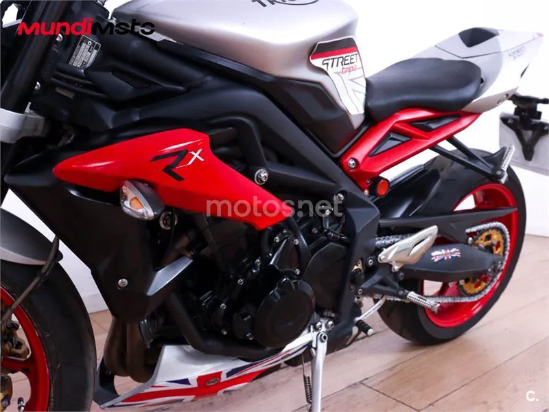 Triumph Street Triple – Vista 10