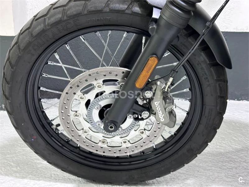 Triumph Scrambler 900 – Vista 27