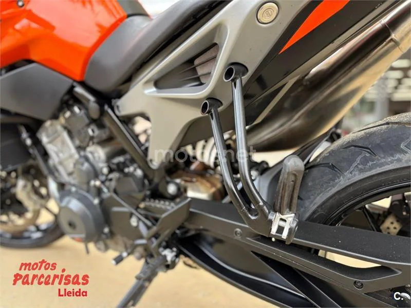 KTM 790 – Vista 7