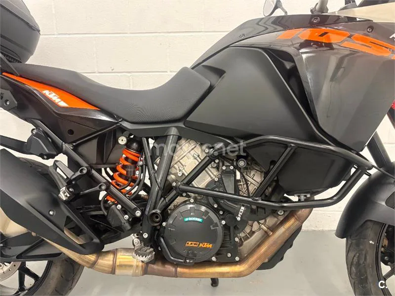 KTM 1050 Adventure – Vista 13