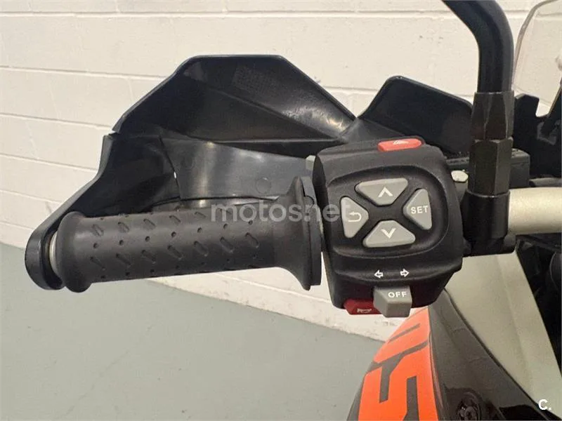 KTM 1050 Adventure – Vista 21