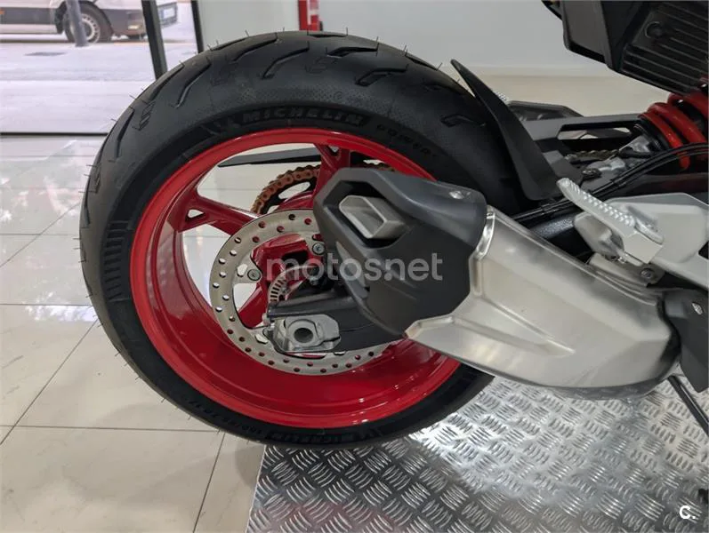 BMW F 900 R – Vista 24