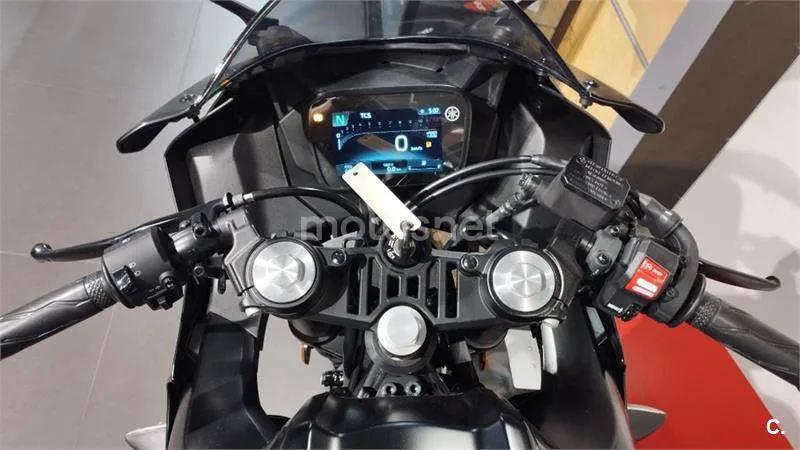 Yamaha R125 – Vista 8