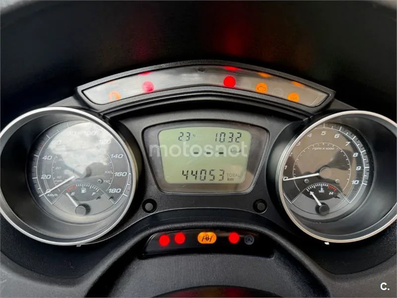 Piaggio MP3 – Vista 3