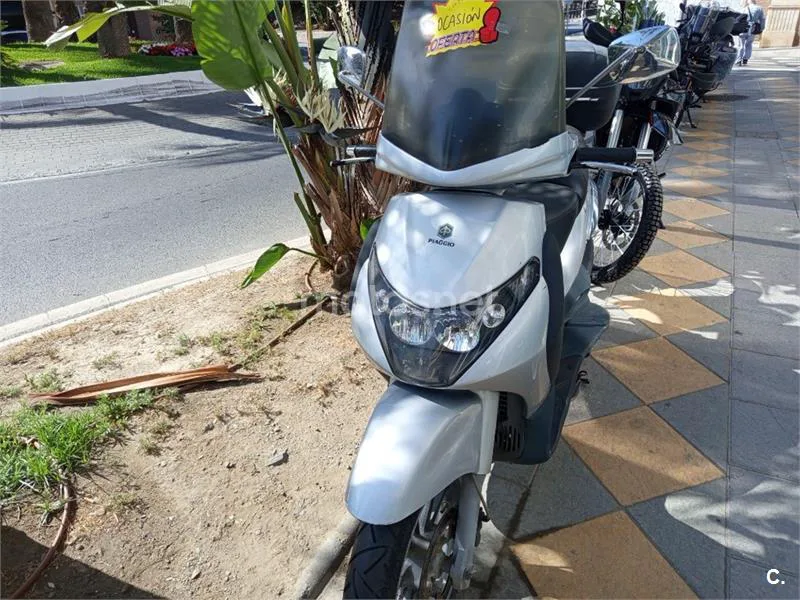 Piaggio Beverly 250 – Vista 5