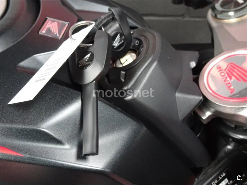Honda CBR 650 R – Vista 7