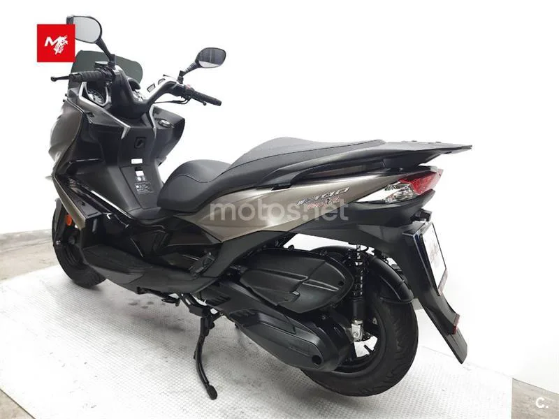 Kawasaki J300 – Vista 17