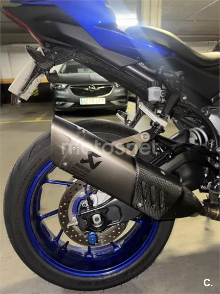 Yamaha R7 – Vista 7