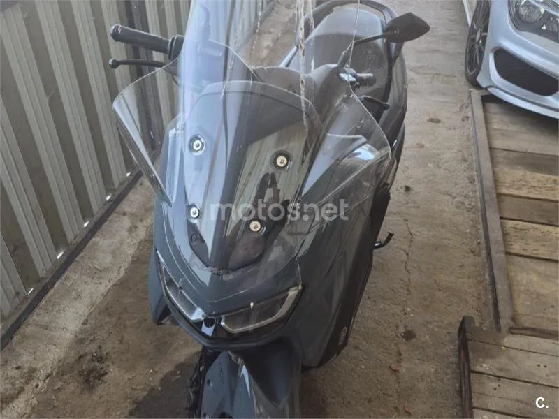 Yamaha NMAX – Vista 3