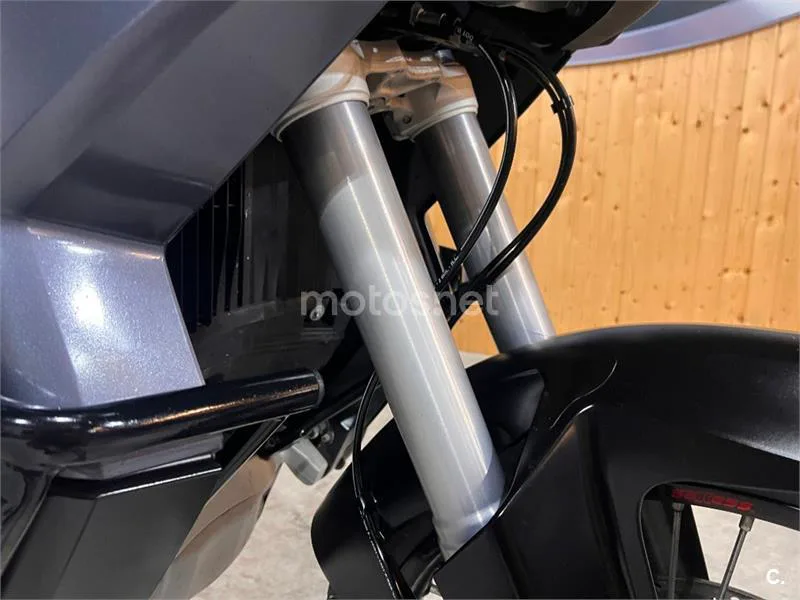 KTM 990 Adventure – Vista 31