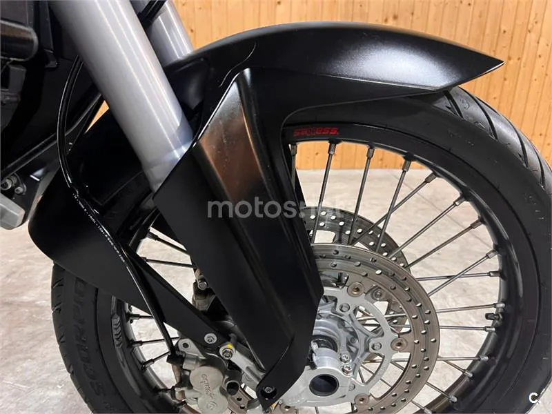 KTM 990 Adventure – Vista 32