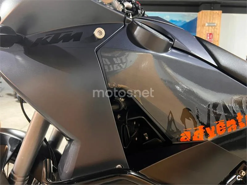 KTM 990 Adventure – Vista 70