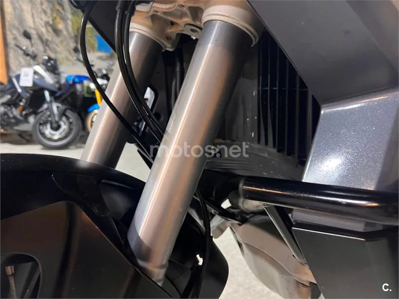 KTM 990 Adventure – Vista 75