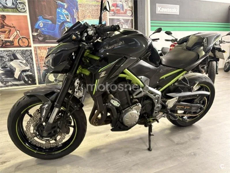 Kawasaki Z900 – Vista 3