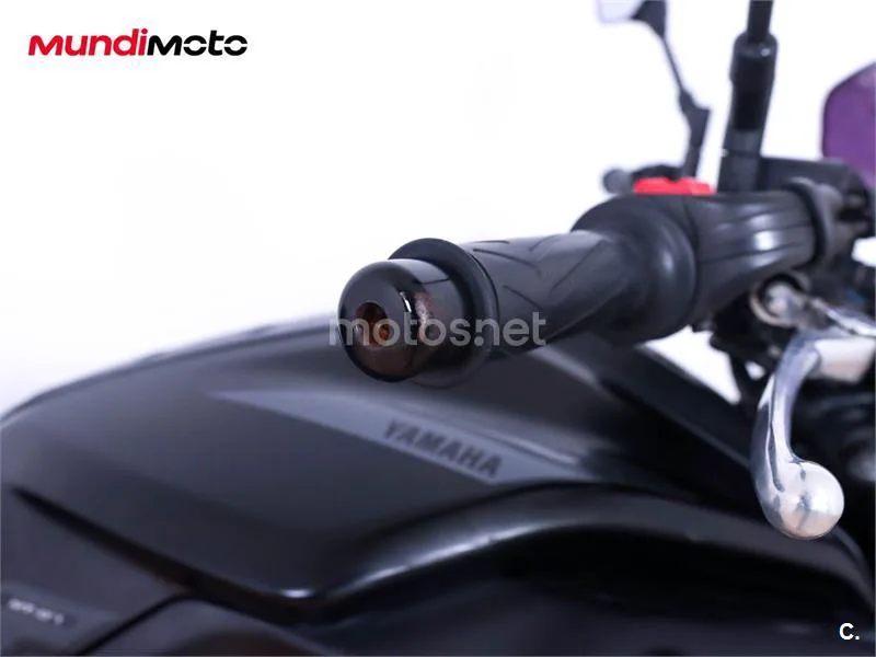 Yamaha MT-07 – Vista 15