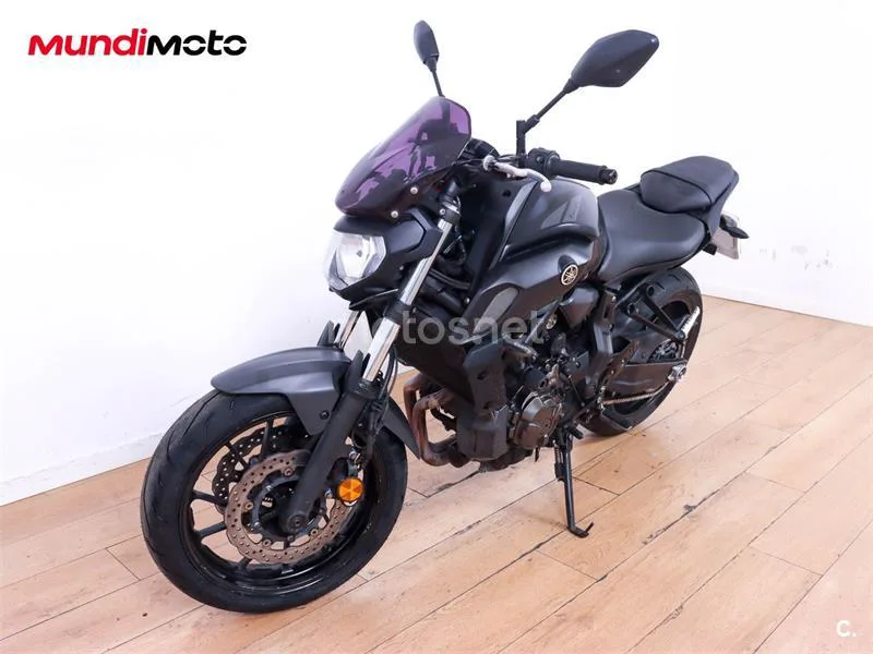 Yamaha MT-07 – Vista 7