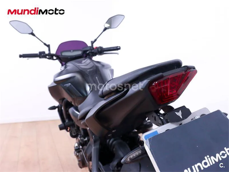 Yamaha MT-07 – Vista 9