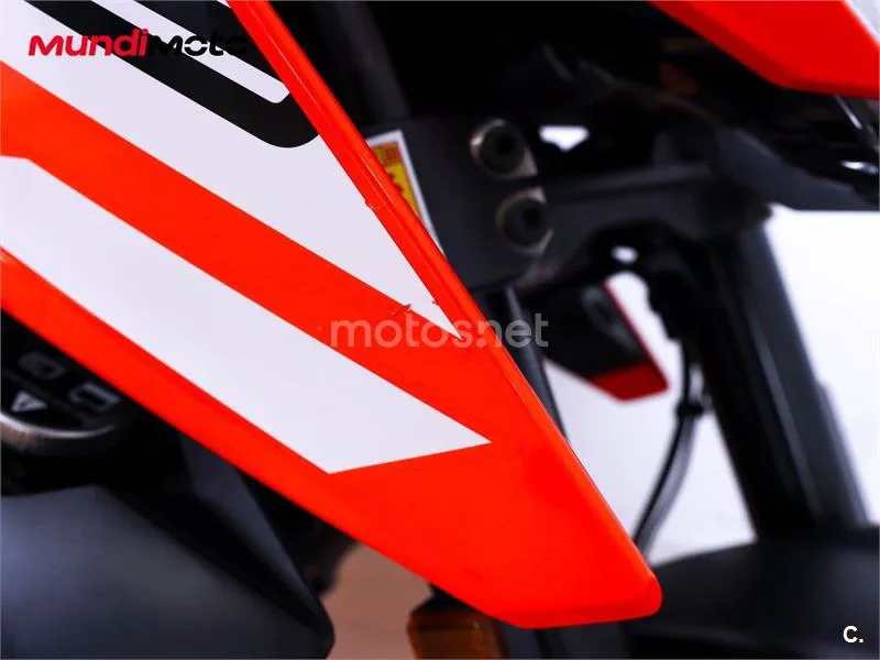 KTM 125 – Vista 20