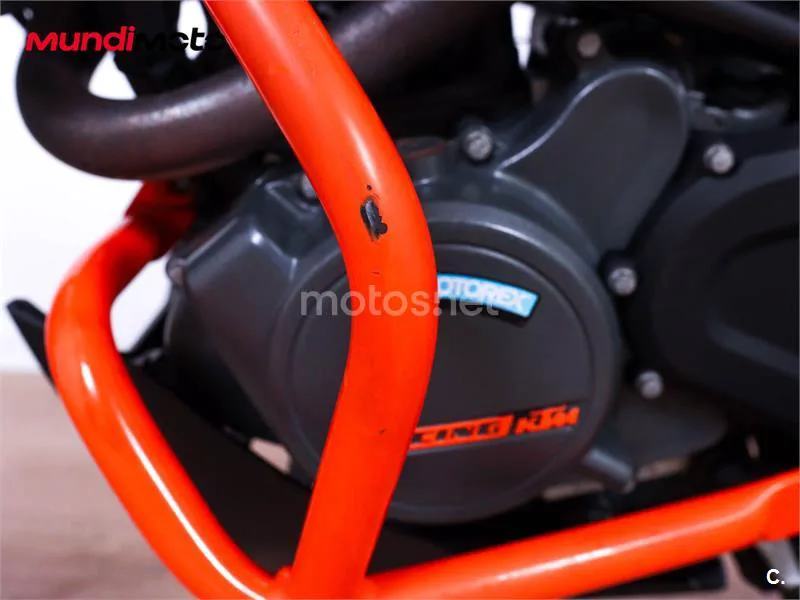 KTM 125 – Vista 22