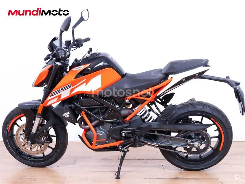 KTM 125 – Vista 6