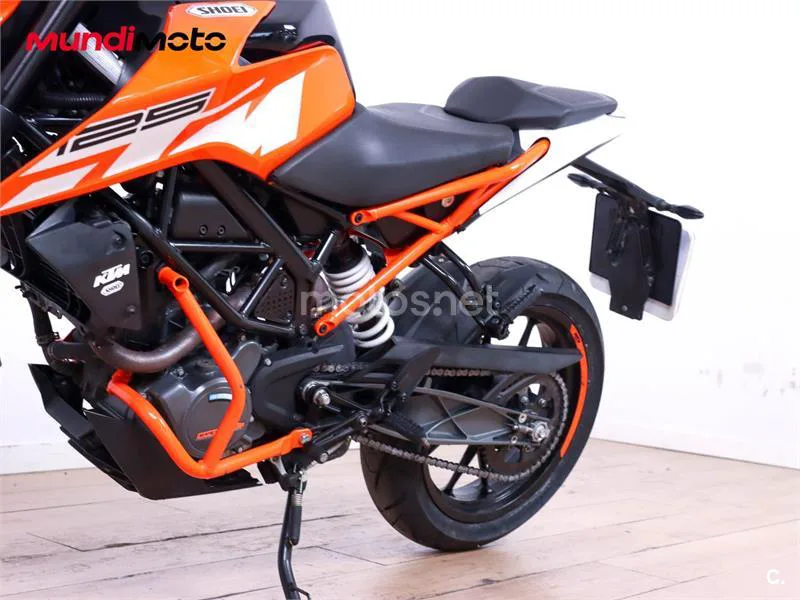 KTM 125 – Vista 10