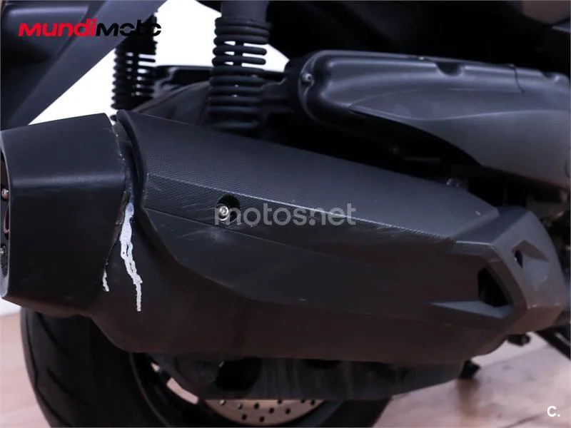 Yamaha XMAX 400 – Vista 13
