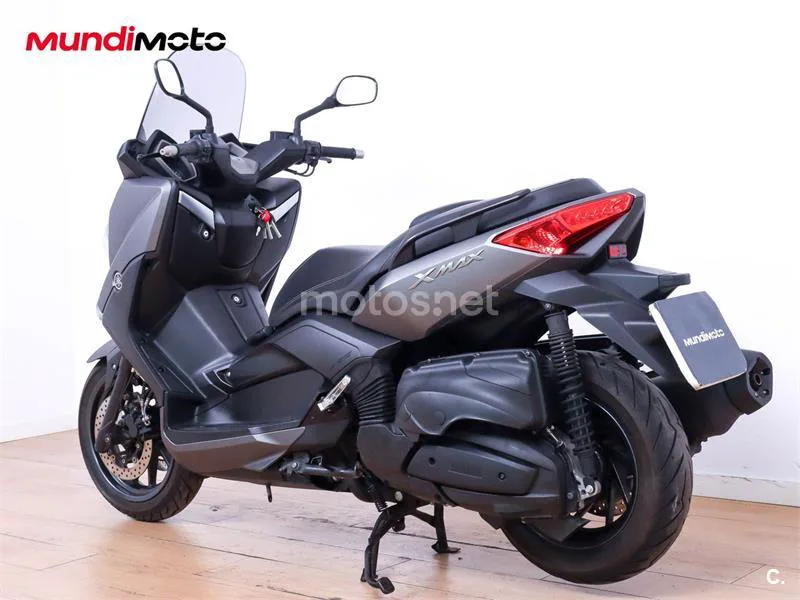 Yamaha XMAX 400 – Vista 8