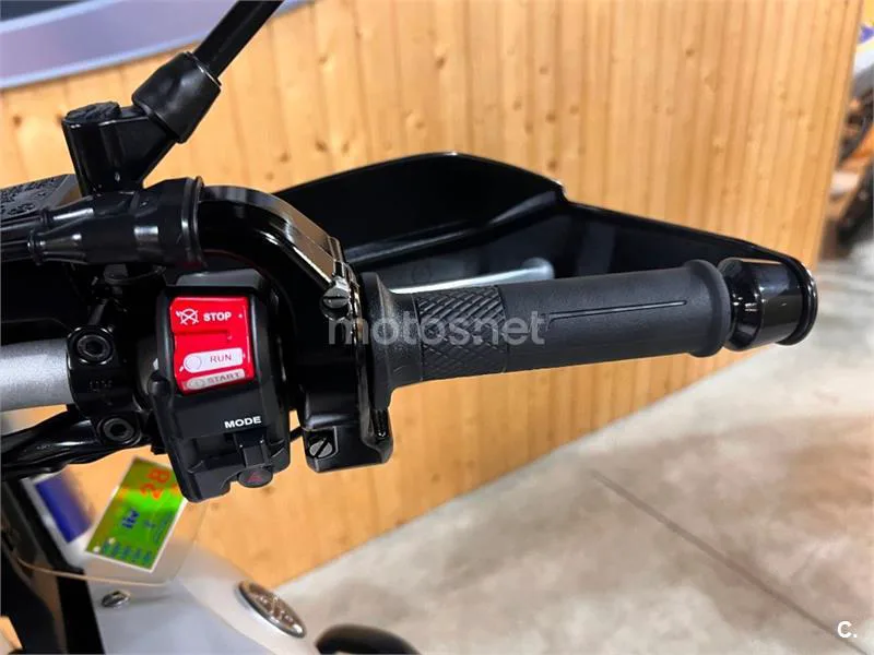 Yamaha XT 1200 ZE Super Ténéré – Vista 25