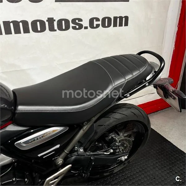Triumph Speed 400 – Vista 13