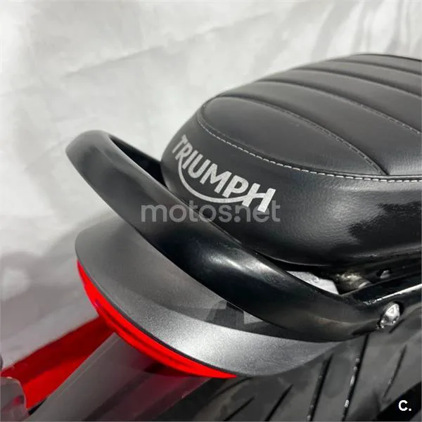 Triumph Speed 400 – Vista 14