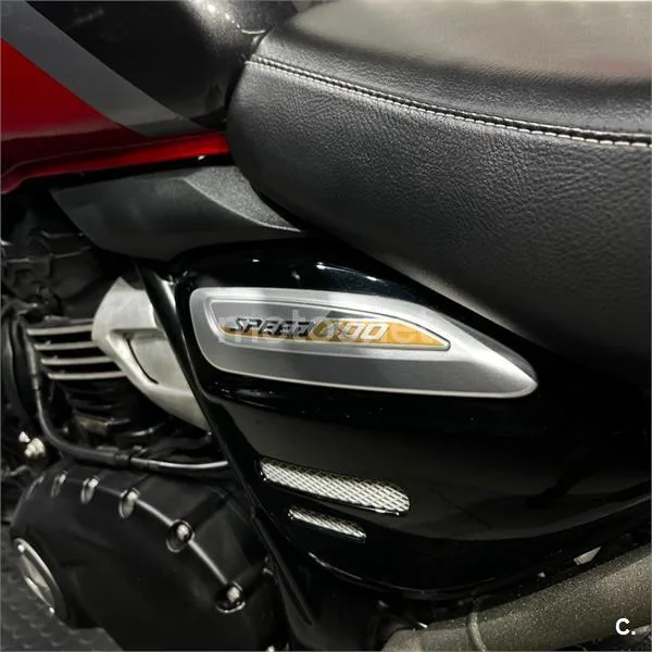 Triumph Speed 400 – Vista 15