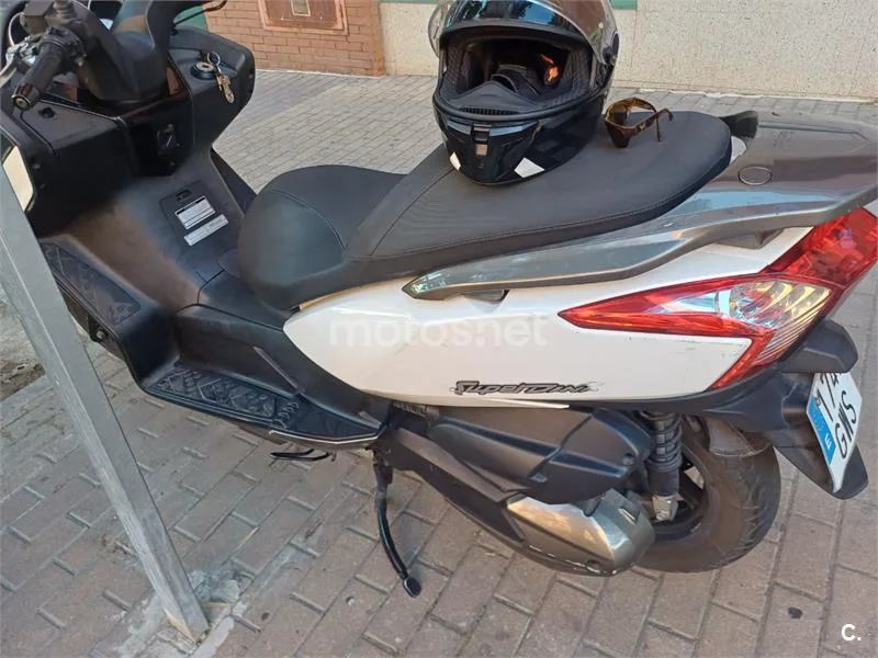 Kymco Super Dink 300 - Vista 10