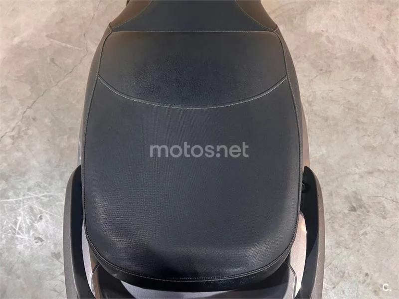 Kymco Grand Dink 300 – Vista 11