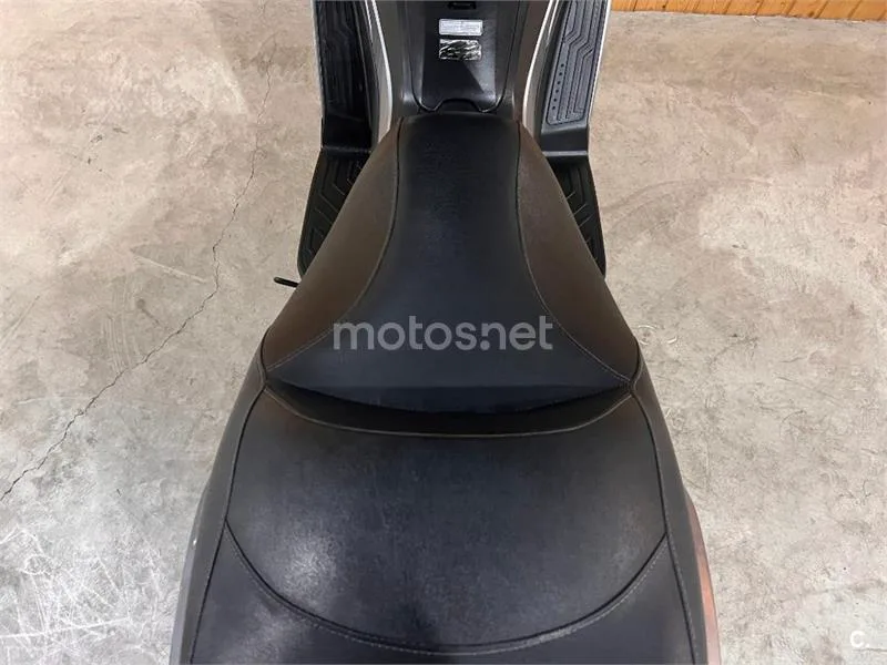 Kymco Grand Dink 300 – Vista 12