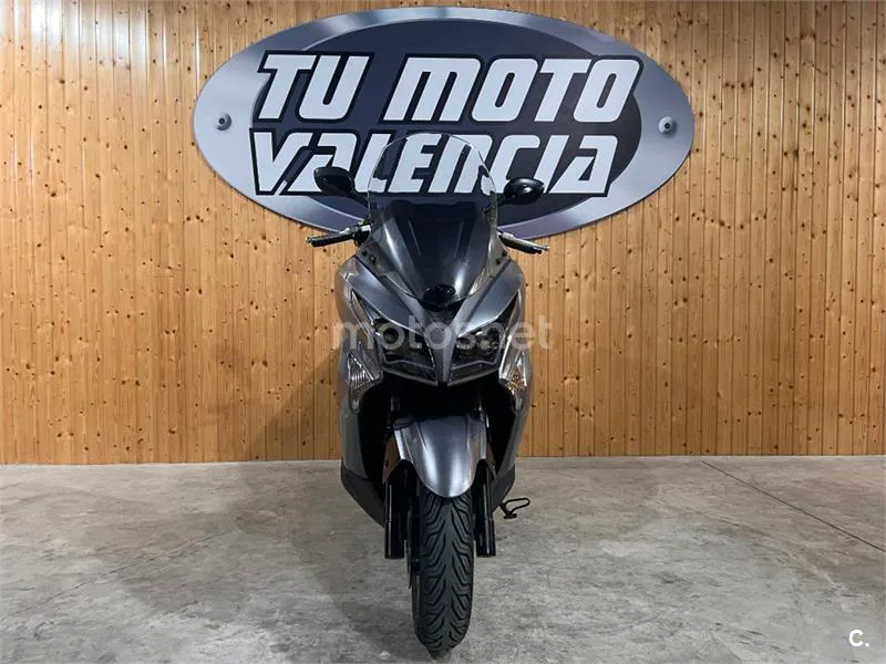 Kymco Grand Dink 300 – Vista 22