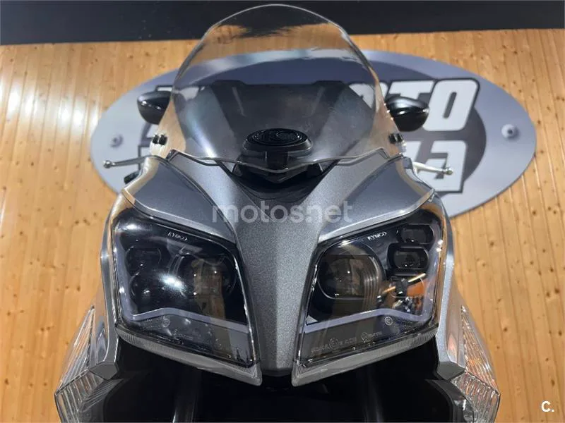 Kymco Grand Dink 300 – Vista 26
