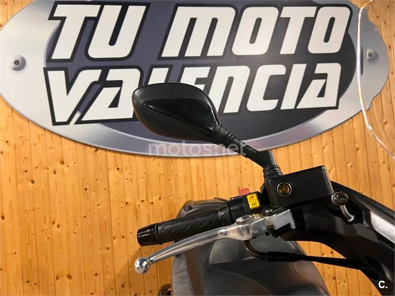 Kymco Grand Dink 300 – Vista 29