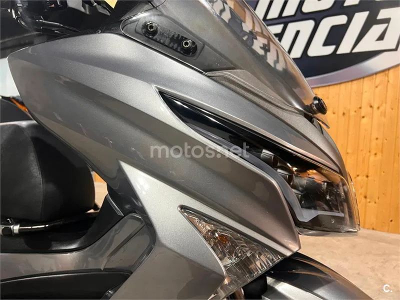 Kymco Grand Dink 300 – Vista 39