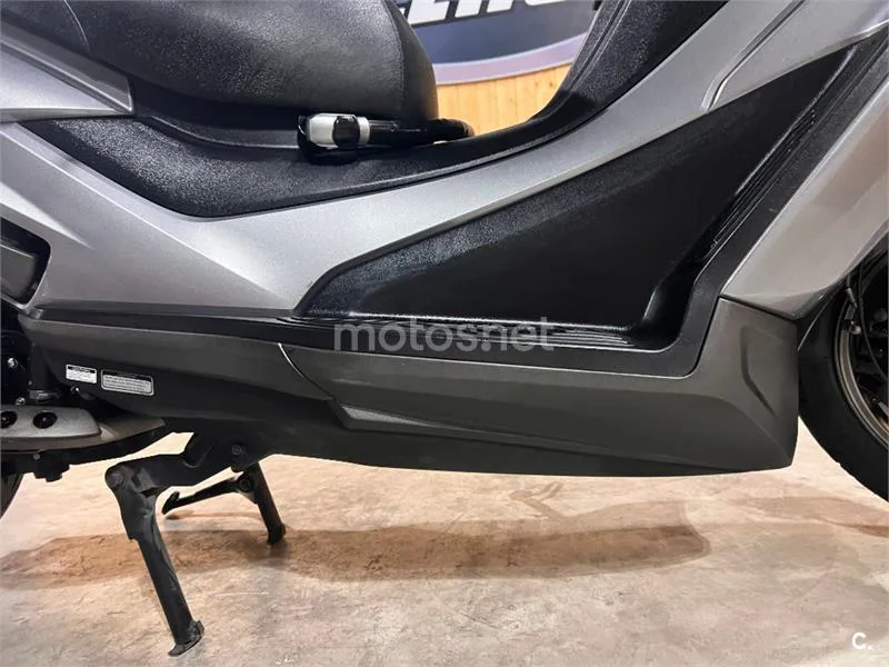 Kymco Grand Dink 300 – Vista 43
