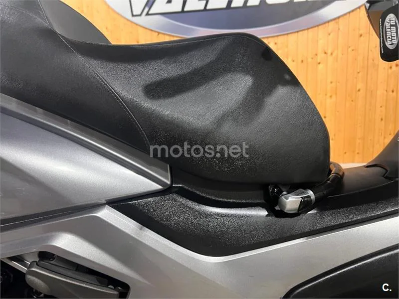 Kymco Grand Dink 300 – Vista 45