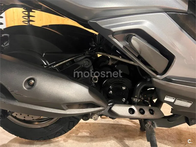 Kymco Grand Dink 300 – Vista 46