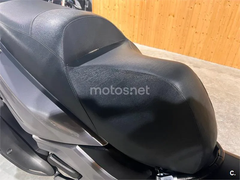 Kymco Grand Dink 300 – Vista 49
